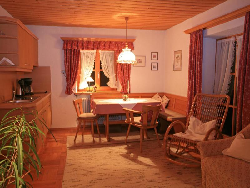 Gaestehaus Gschwendtner - Chiemgau Karte Инцел Екстериор снимка
